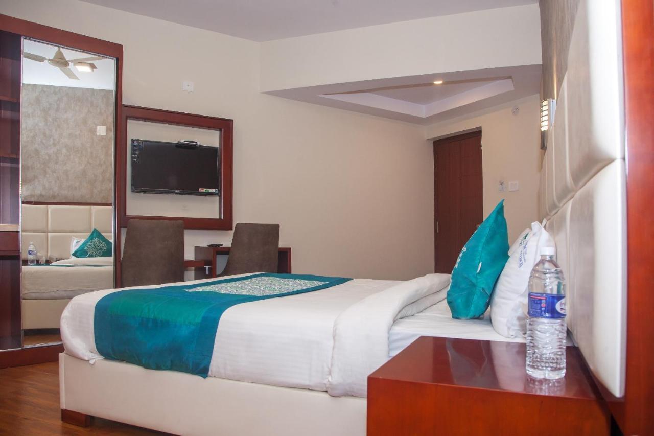 Oyo 16773 Hillcrest Metro Hotel Ooty Kültér fotó